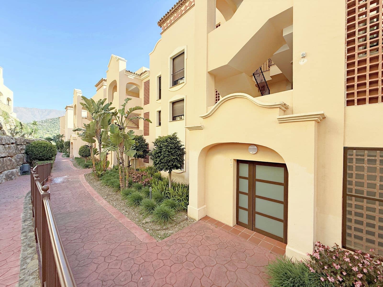 2 Zimmer Penthouse zu verkaufen in Estepona mit Pool Garage - 338.000 € (Ref: 10044685)