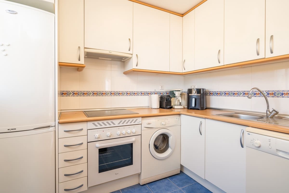 2 sovrum Takvåning till salu i Calahonda med pool garage - 525 000 € (Ref: 10044686)
