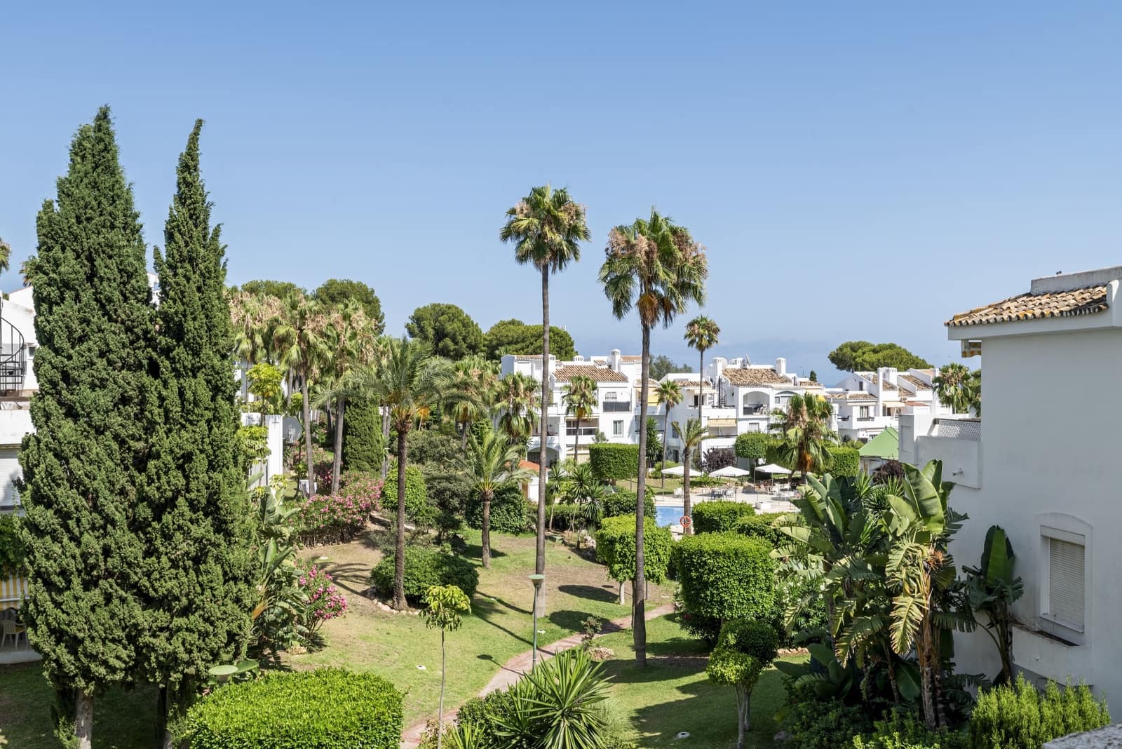 2 bedroom Apartment for sale in Riviera del Sol with pool garage - € 330,000 (Ref: 10044688)