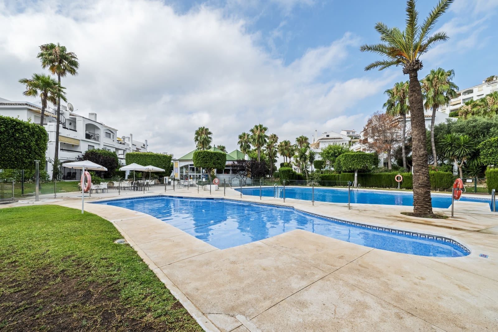 2 bedroom Apartment for sale in Riviera del Sol with pool garage - € 330,000 (Ref: 10044688)