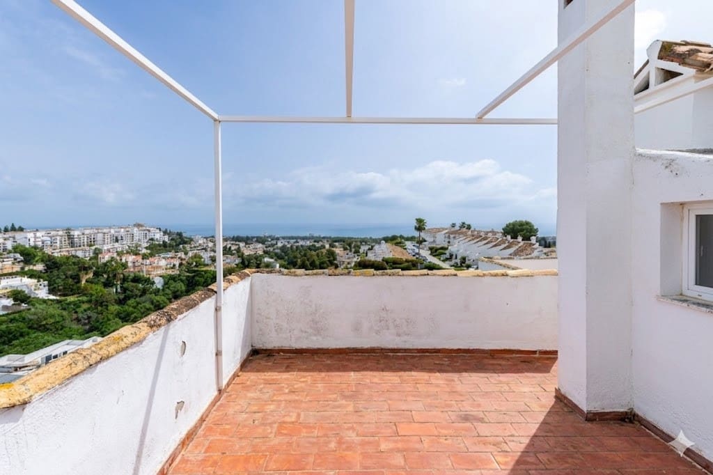 2 makuuhuone Omakotitalo myytävänä paikassa Mijas Costa mukana uima-altaan 
autotalli - 390 000 € (Ref: 10044690)