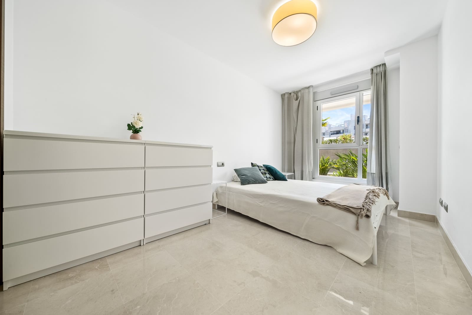 3 bedroom Apartment for sale in San Pedro de Alcantara with pool garage - € 635,000 (Ref: 10075440)