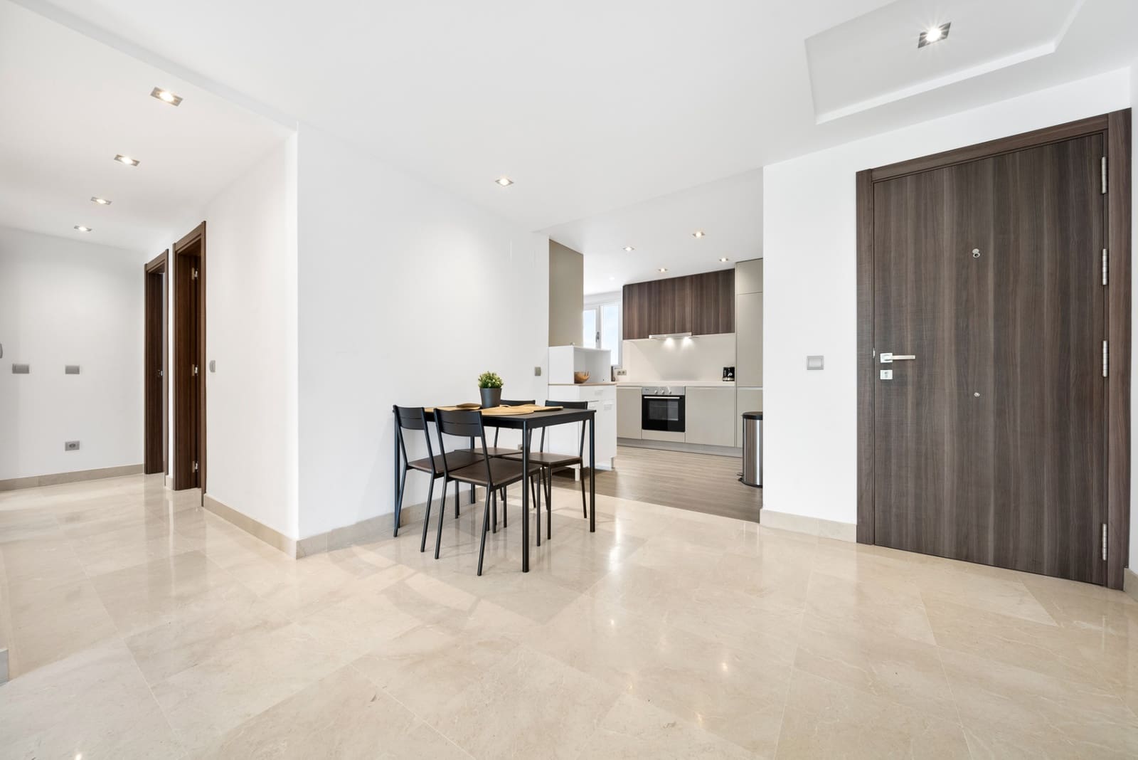 3 bedroom Apartment for sale in San Pedro de Alcantara with pool garage - € 635,000 (Ref: 10075440)
