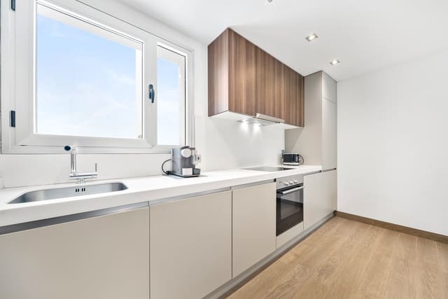 3 Zimmer Apartment zu verkaufen in Nueva Alcántara, Marbella mit Pool Garage - 635.000 € (Ref: 10075440)