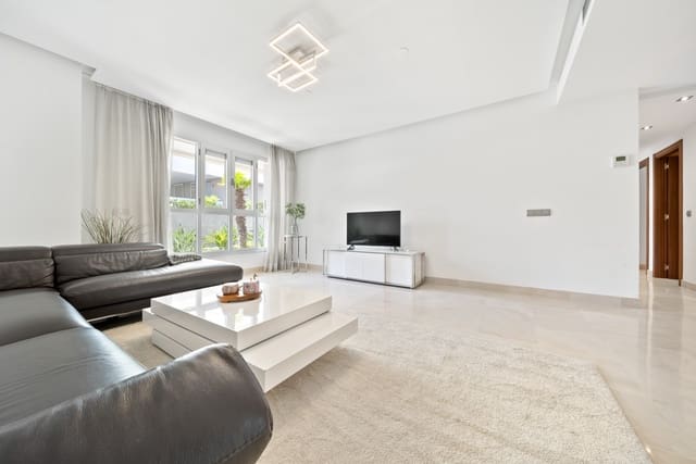 3 Zimmer Apartment zu verkaufen in Nueva Alcántara, Marbella mit Pool Garage - 635.000 € (Ref: 10075440)