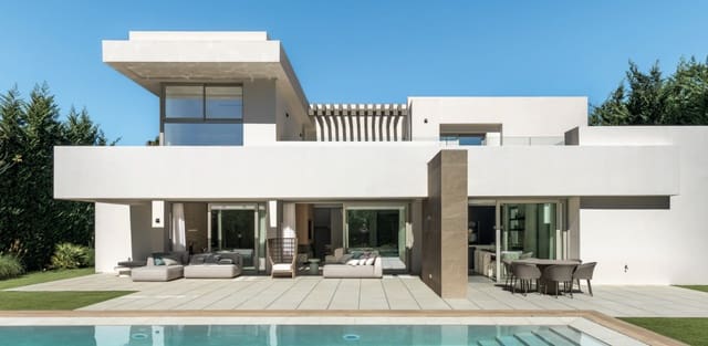 5 soverom Villa til salgs i El Paraiso, Estepona med svømmebasseng garasje - € 2 300 000 (Ref: 10101919)