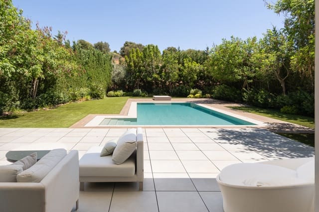 5 soverom Villa til salgs i El Paraiso, Estepona med svømmebasseng garasje - € 2 300 000 (Ref: 10101919)