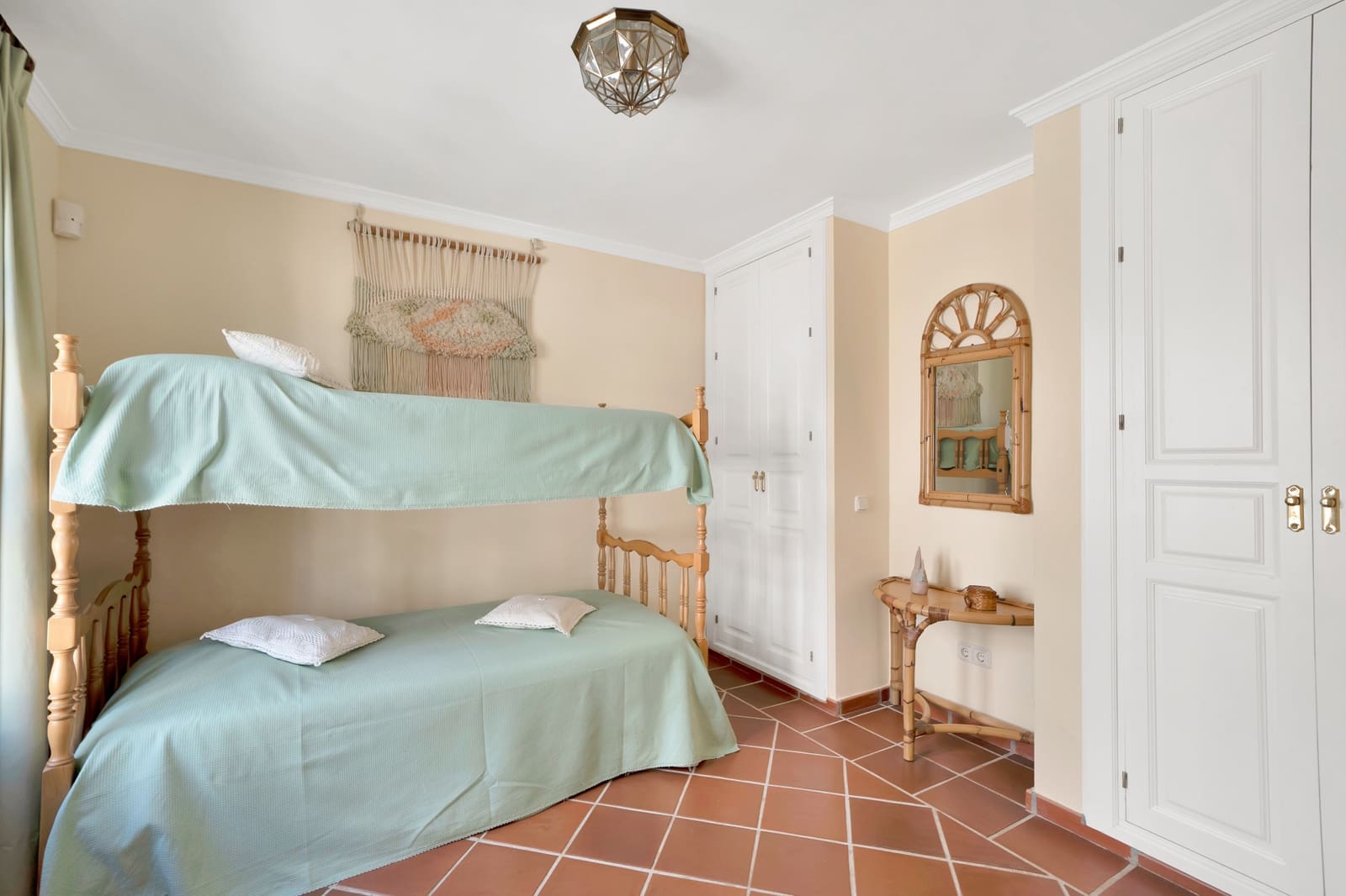 3 soverom Hus til salgs i Benahavis med svømmebasseng garasje - € 615 000 (Ref: 10146391)