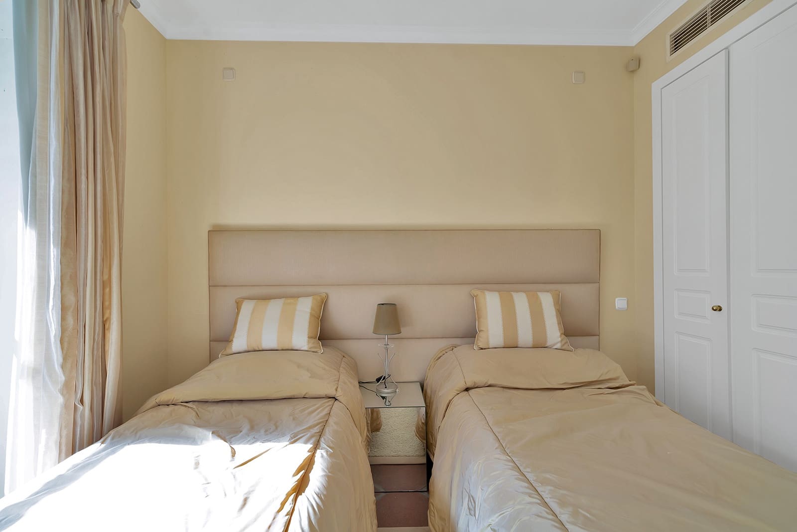 3 slaapkamer Huis te koop in Benahavis met zwembad garage - € 575.000 (Ref: 10146392)