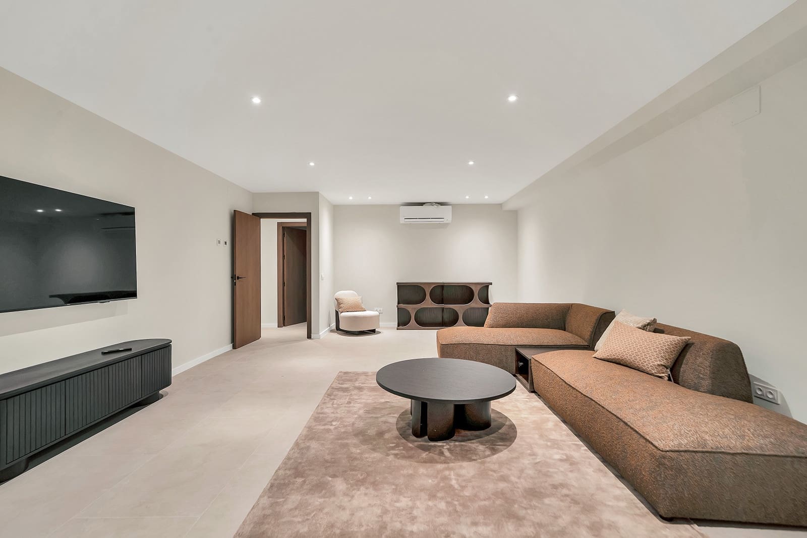 5 sypialnia Willa na sprzedaż w Benahavis z basenem garażem - 3 875 000 € (Ref: 10146393)