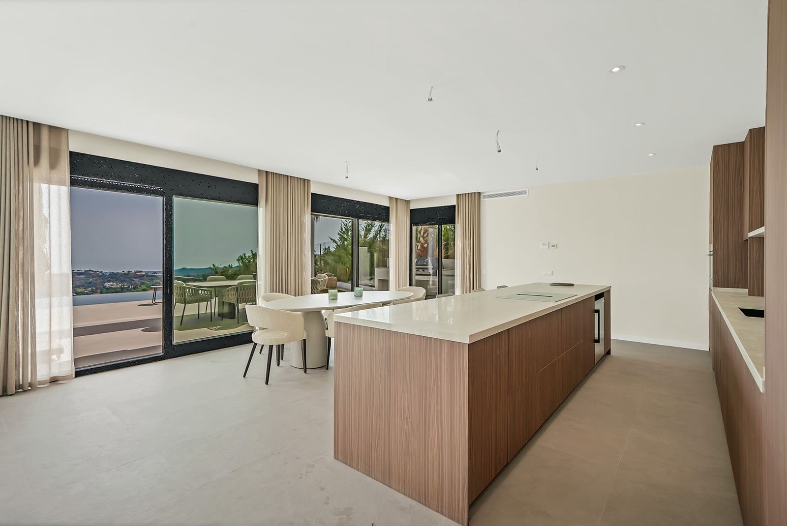 5 sypialnia Willa na sprzedaż w Benahavis z basenem garażem - 3 875 000 € (Ref: 10146393)