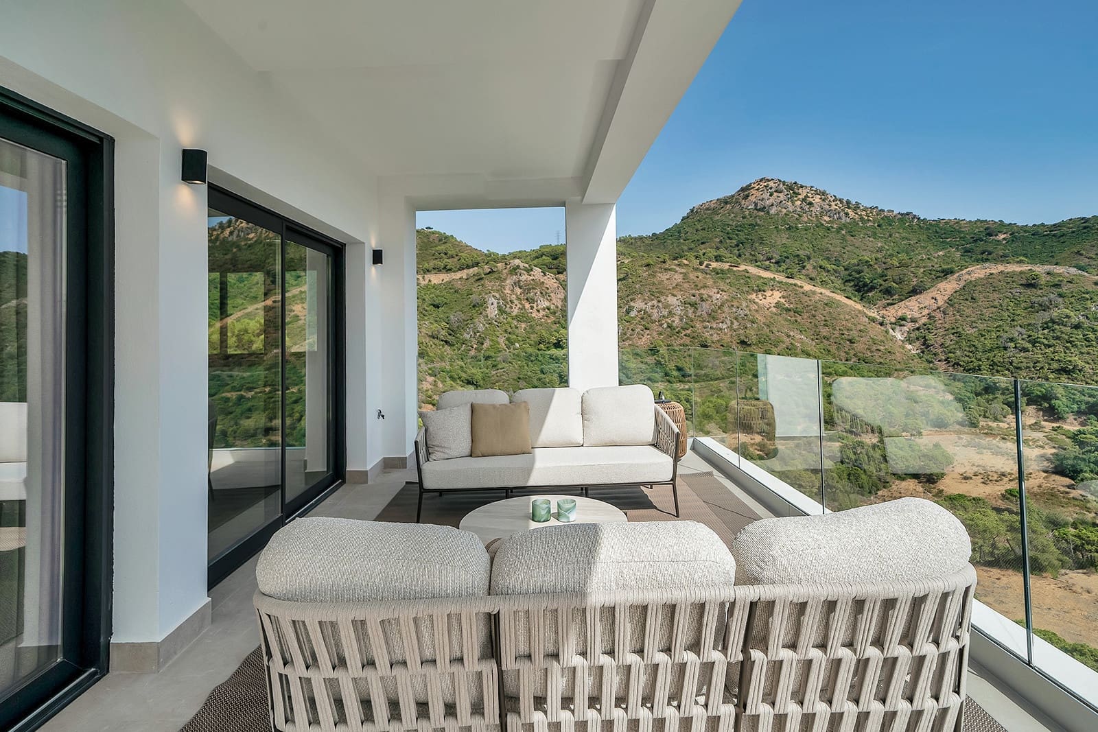 5 sypialnia Willa na sprzedaż w Benahavis z basenem garażem - 3 875 000 € (Ref: 10146393)