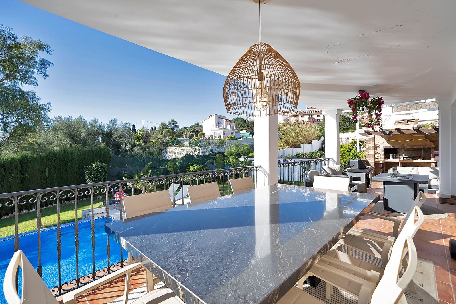 5 soverom Villa til salgs i Benalmadena med svømmebasseng garasje - € 1 600 000 (Ref: 10150297)