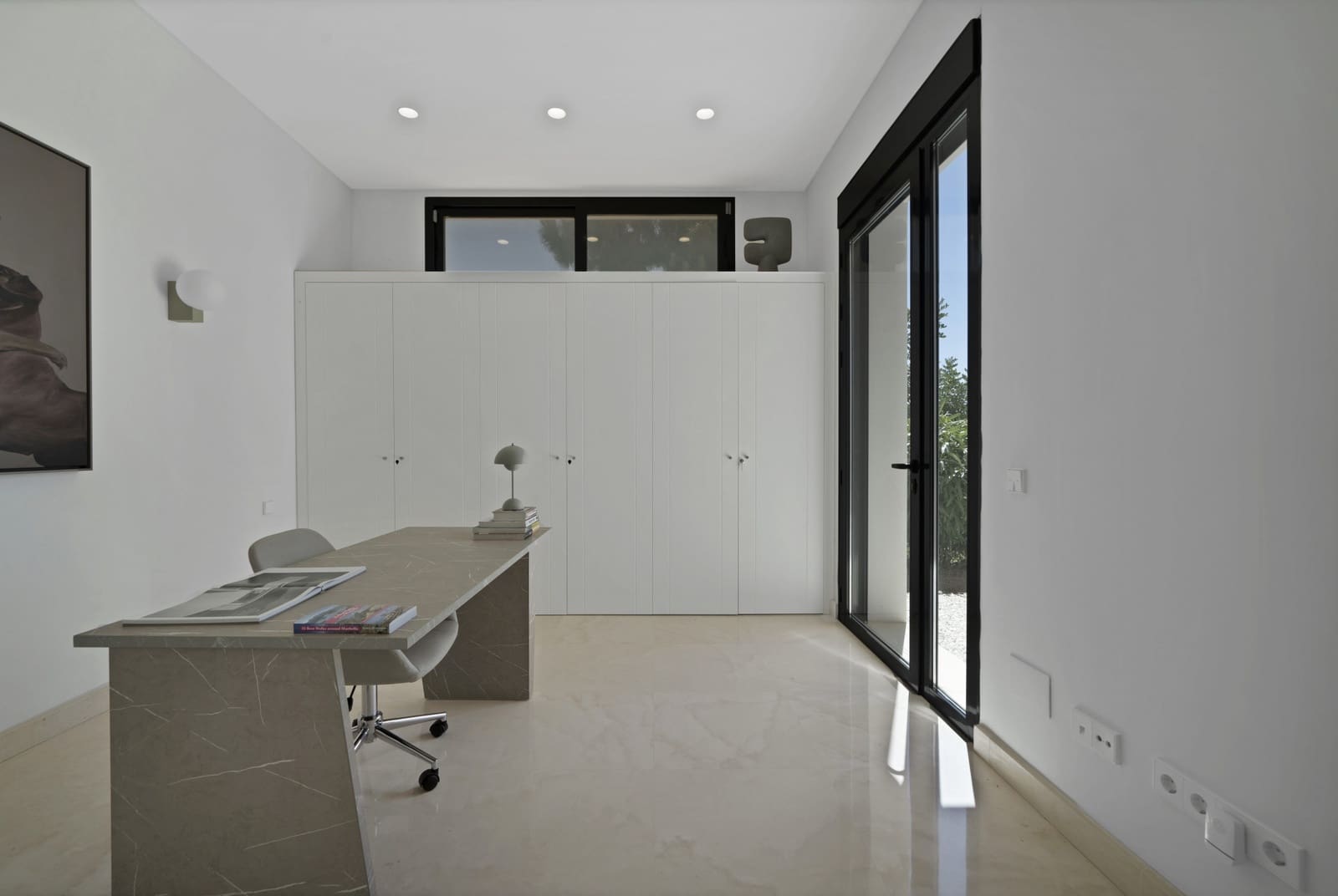 5 soverom Villa til salgs i Nueva Andalucia med svømmebasseng garasje - € 3 195 000 (Ref: 10150298)