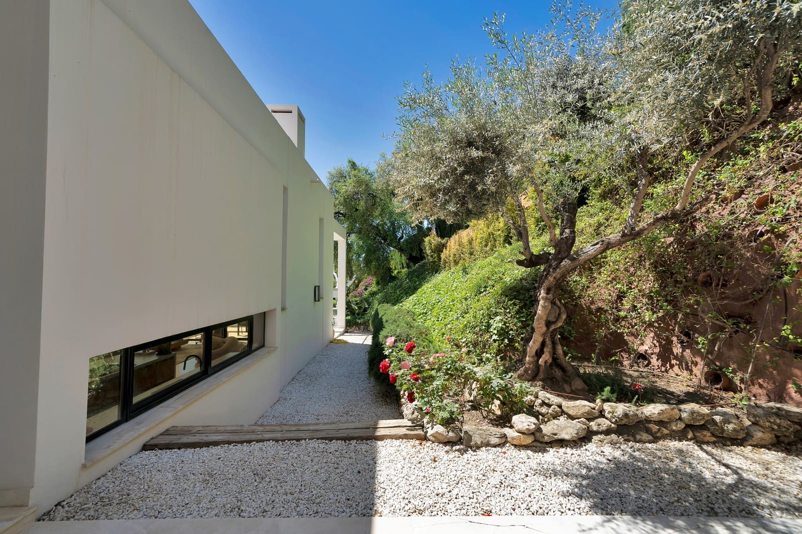 5 soverom Villa til salgs i Nueva Andalucia med svømmebasseng garasje - € 3 195 000 (Ref: 10150298)