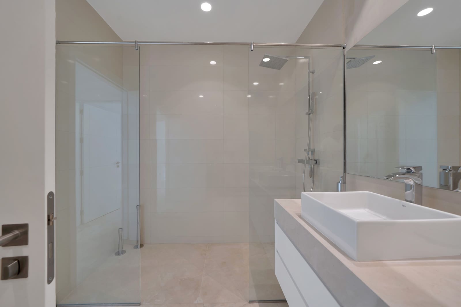 5 soverom Villa til salgs i Nueva Andalucia med svømmebasseng garasje - € 3 195 000 (Ref: 10150298)