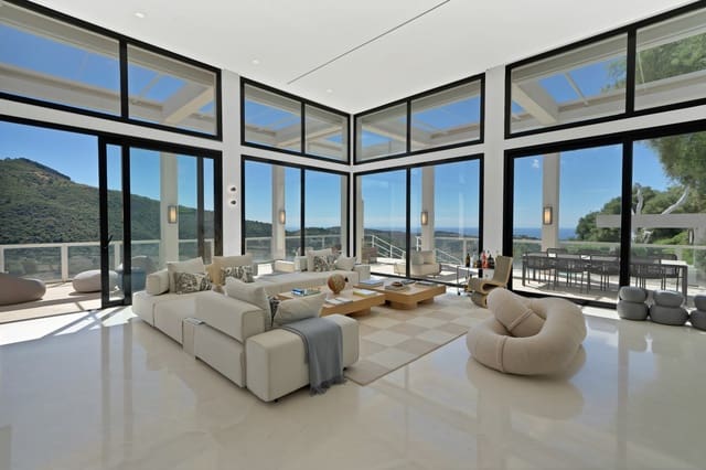 5 soverom Villa til salgs i Las Brisas, Marbella med svømmebasseng garasje - € 3 195 000 (Ref: 10150298)