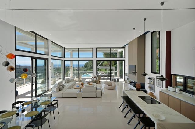 5 soverom Villa til salgs i Las Brisas, Marbella med svømmebasseng garasje - € 3 195 000 (Ref: 10150298)