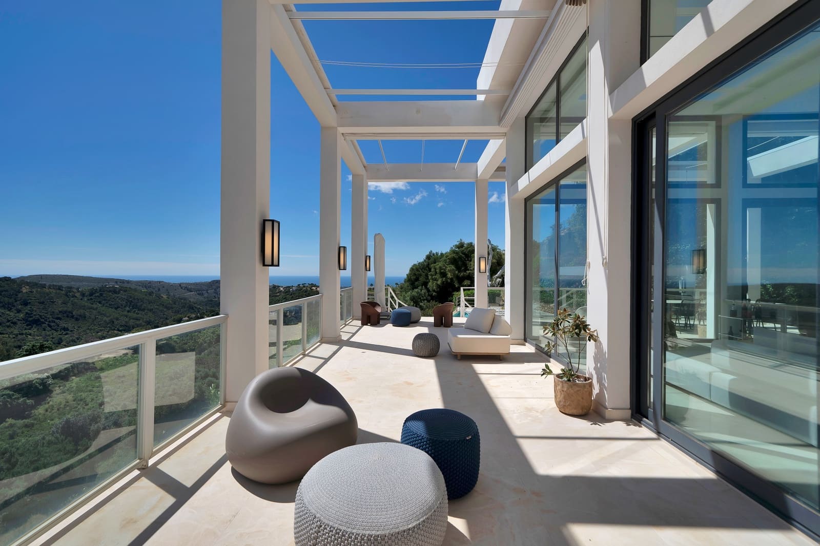 5 soverom Villa til salgs i Nueva Andalucia med svømmebasseng garasje - € 3 195 000 (Ref: 10150298)
