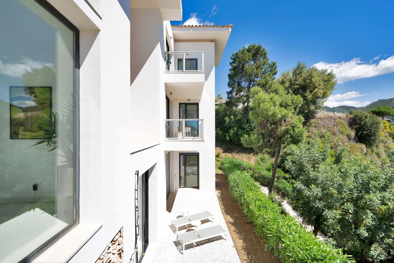 5 soverom Villa til salgs i Nueva Andalucia med svømmebasseng garasje - € 3 195 000 (Ref: 10150298)