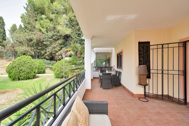 3 soveværelse Lejlighed til salg i Las Brisas, Marbella med swimmingpool garage - € 575.000 (Ref: 10150299)