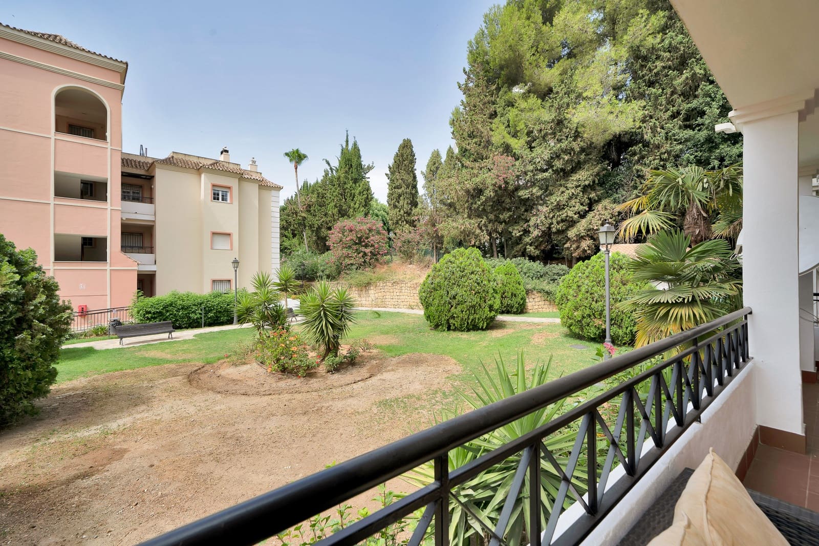 3 soveværelse Lejlighed til salg i Nueva Andalucia med swimmingpool garage - € 575.000 (Ref: 10150299)