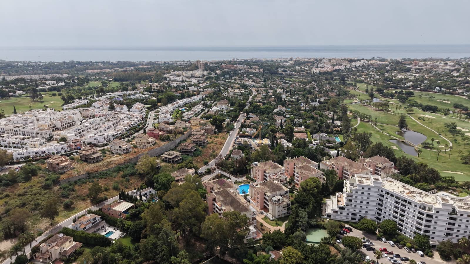 3 soveværelse Lejlighed til salg i Nueva Andalucia med swimmingpool garage - € 575.000 (Ref: 10150299)