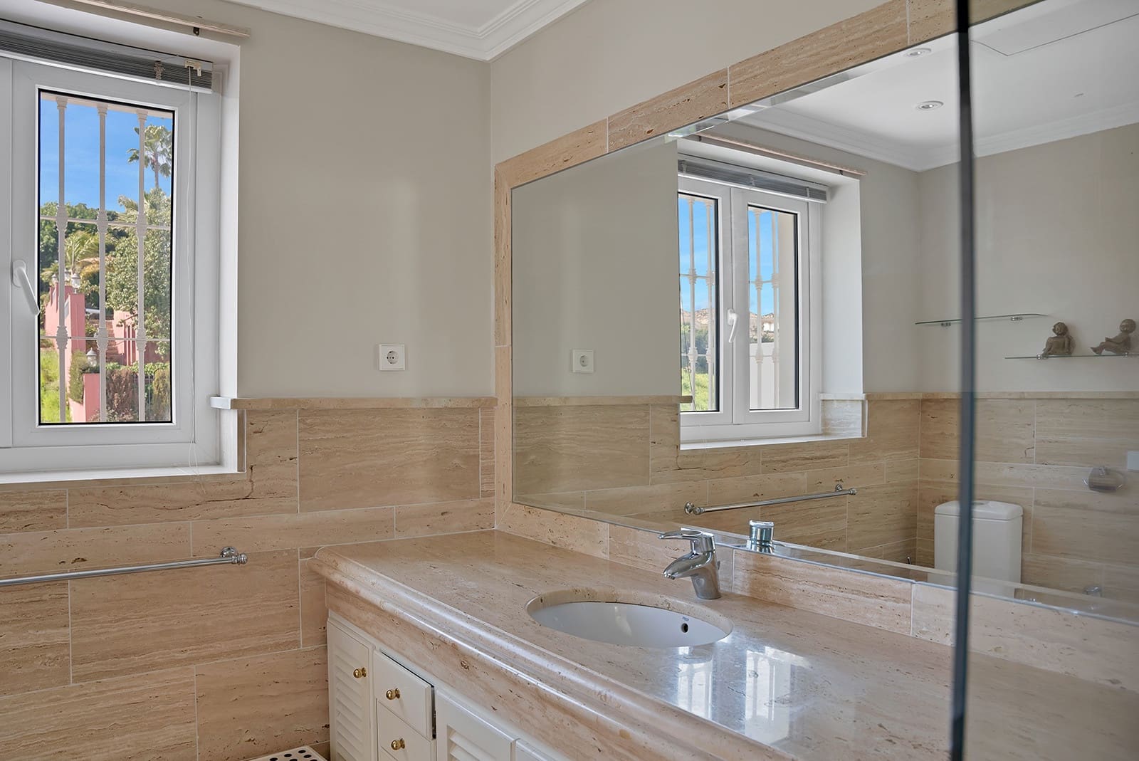 7 soveværelse Villa til salg i Nueva Andalucia med swimmingpool garage - € 5.595.000 (Ref: 10150300)