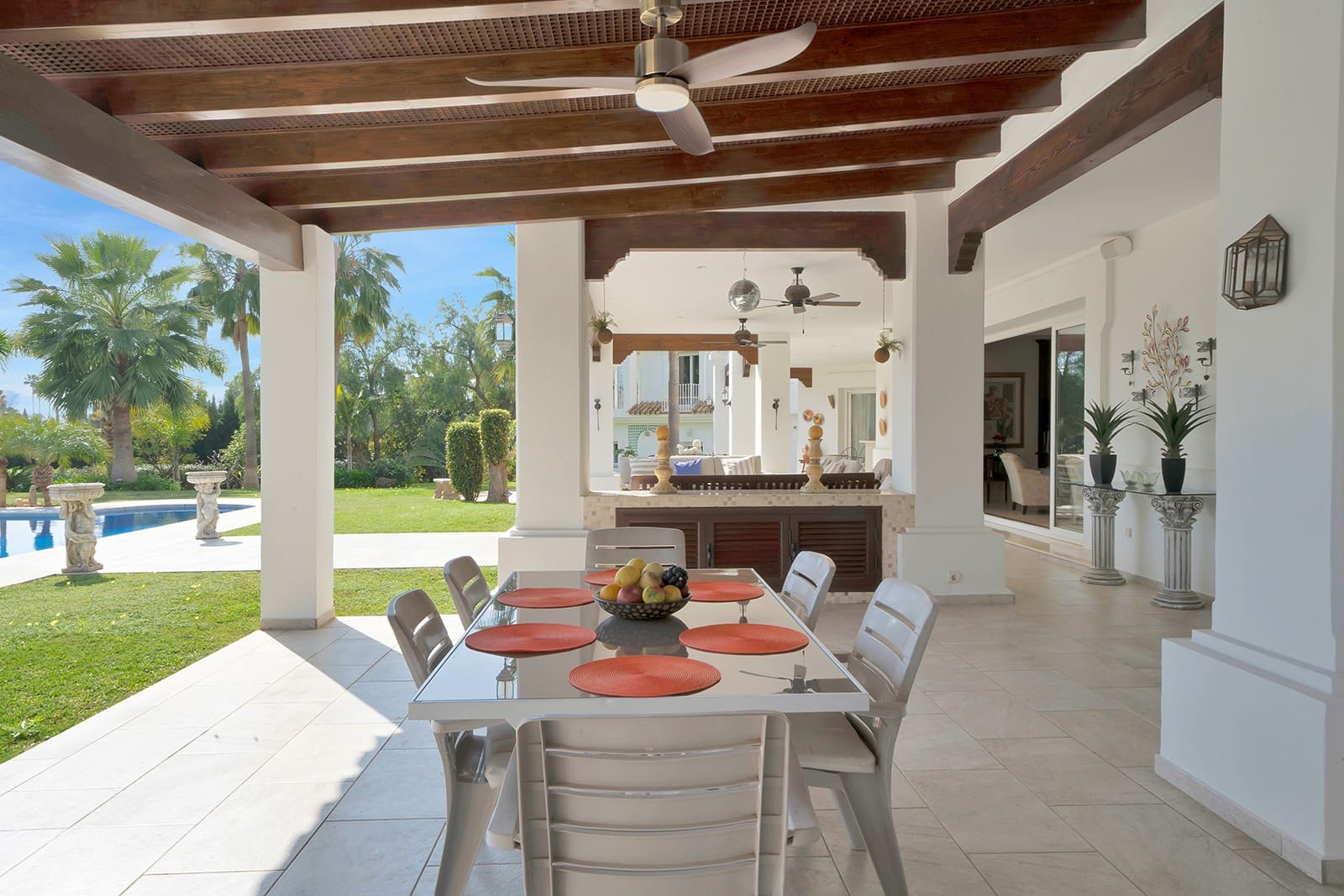 7 soveværelse Villa til salg i Nueva Andalucia med swimmingpool garage - € 5.595.000 (Ref: 10150300)