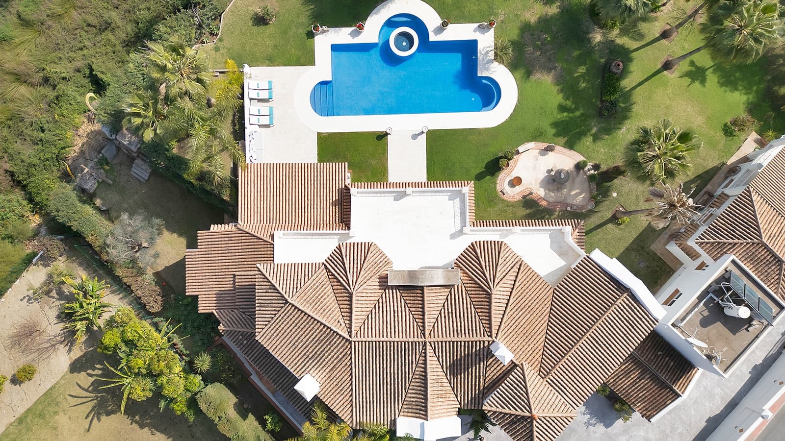 7 soveværelse Villa til salg i Nueva Andalucia med swimmingpool garage - € 5.595.000 (Ref: 10150300)