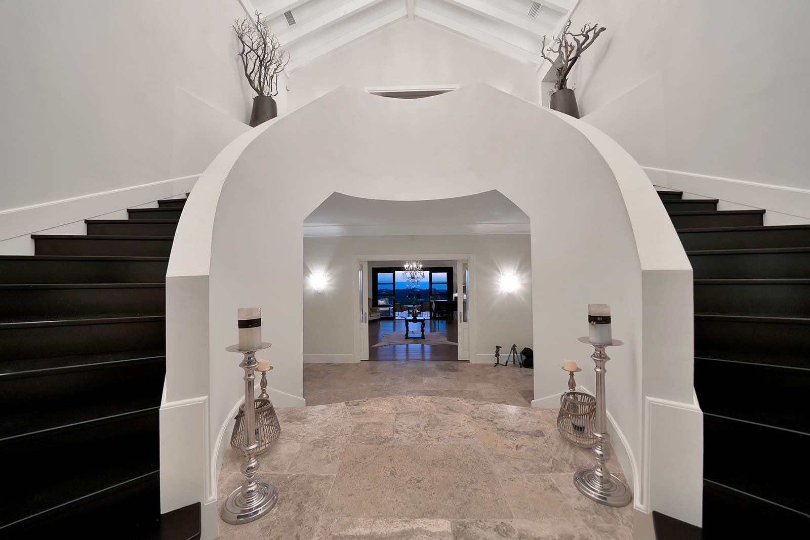 5 bedroom Villa for sale in Benahavis with pool garage - € 4,950,000 (Ref: 10150301)