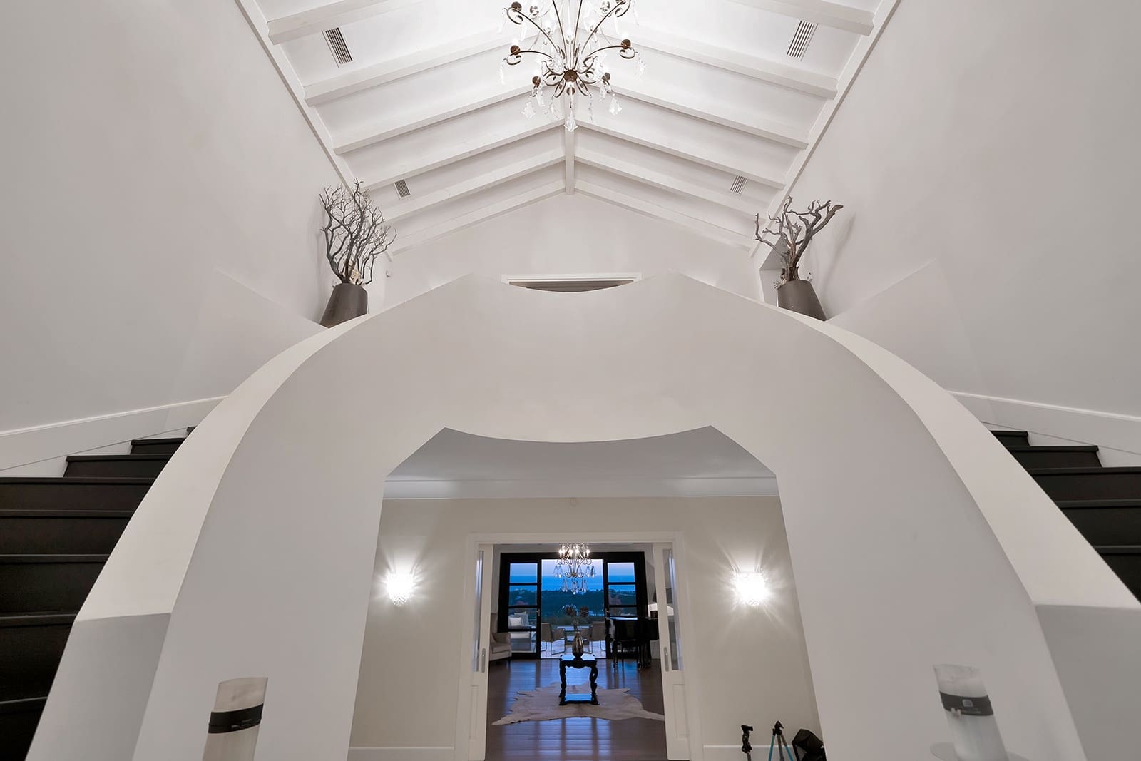 5 bedroom Villa for sale in Benahavis with pool garage - € 4,950,000 (Ref: 10150301)