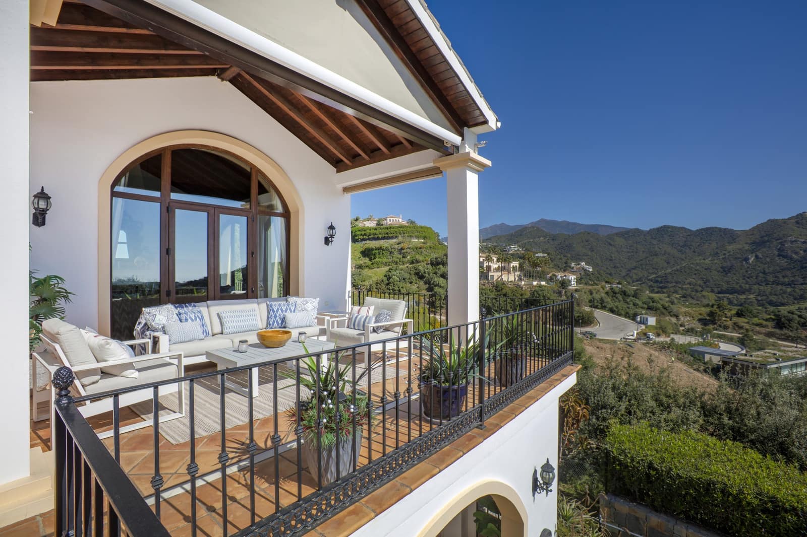 4 sypialnia Willa na sprzedaż w Benahavis z basenem garażem - 2 895 000 € (Ref: 10150303)