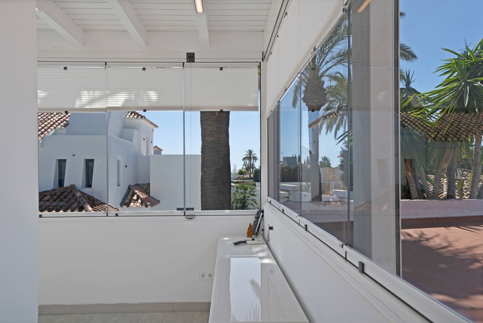 4 sypialnia Willa na sprzedaż w Nueva Andalucia z basenem garażem - 3 100 000 € (Ref: 10157505)