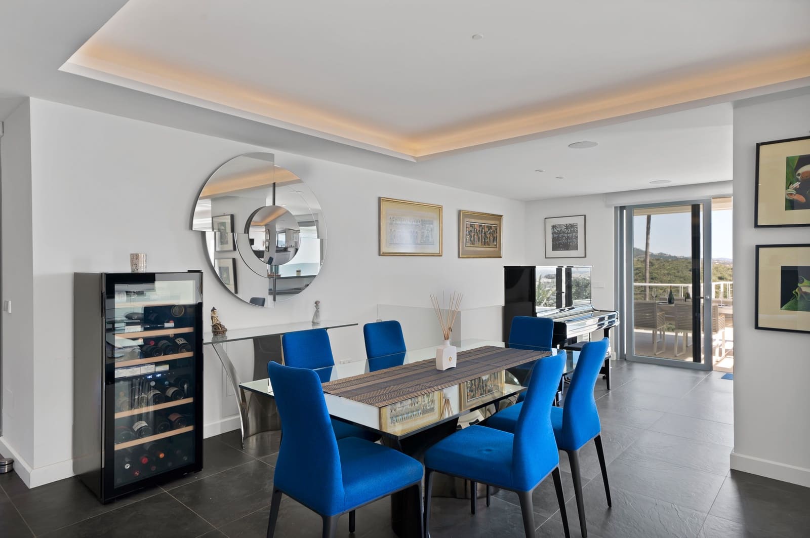 4 sypialnia Willa na sprzedaż w Nueva Andalucia z basenem garażem - 3 100 000 € (Ref: 10157505)