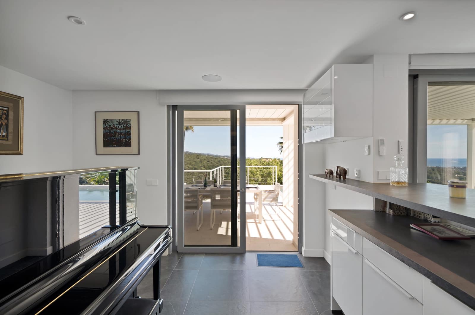 4 sypialnia Willa na sprzedaż w Nueva Andalucia z basenem garażem - 3 100 000 € (Ref: 10157505)