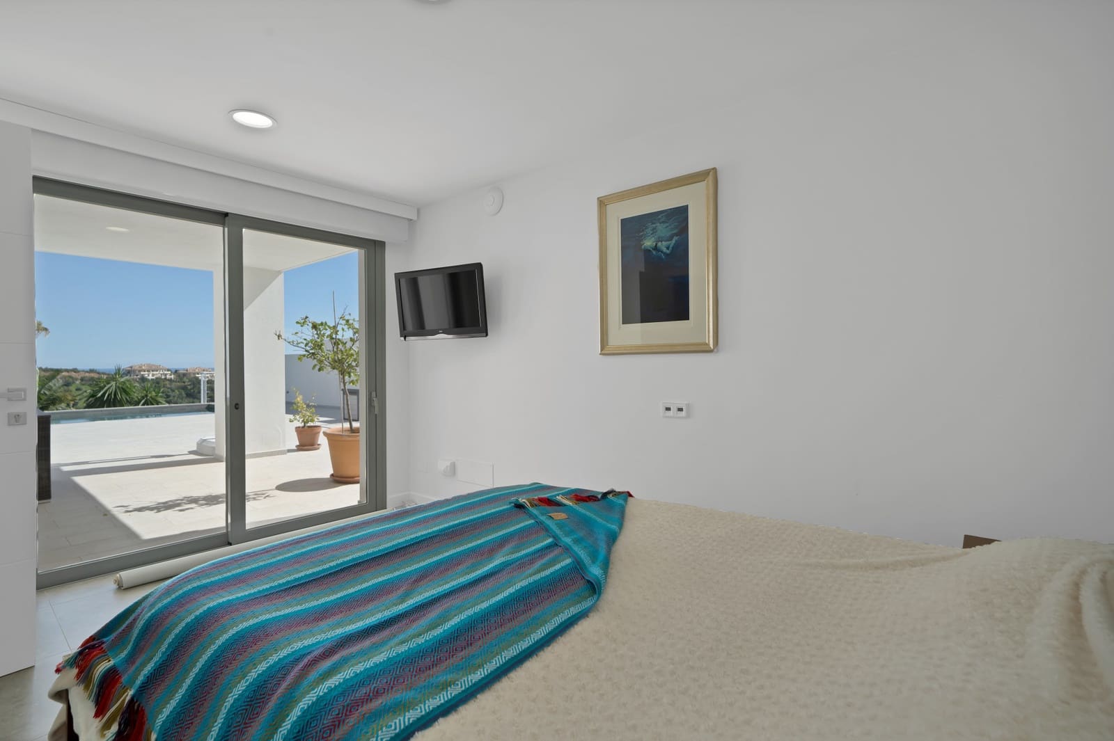4 sypialnia Willa na sprzedaż w Nueva Andalucia z basenem garażem - 3 100 000 € (Ref: 10157505)
