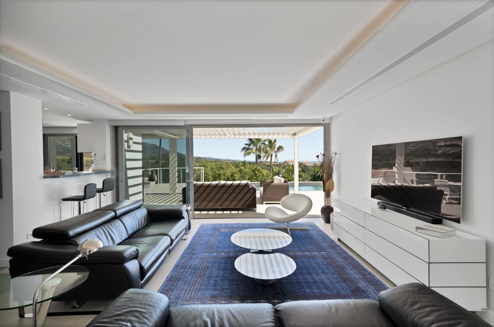 4 sypialnia Willa na sprzedaż w Nueva Andalucia z basenem garażem - 3 100 000 € (Ref: 10157505)