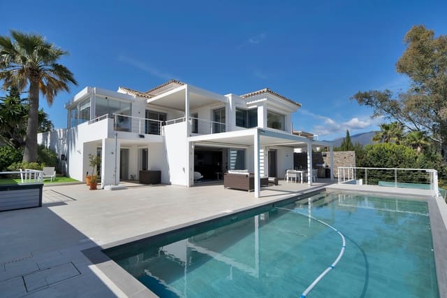 4 sypialnia Willa na sprzedaż w Los Naranjos, Marbella z basenem garażem - 3 100 000 € (Ref: 10157505)