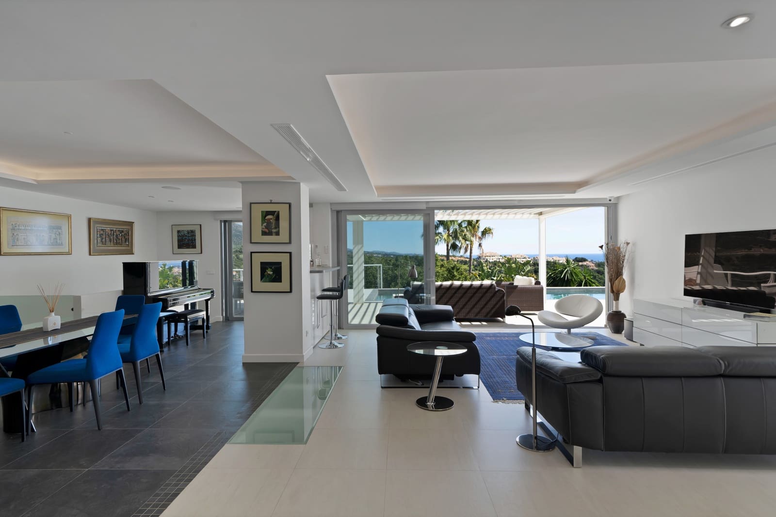 4 sypialnia Willa na sprzedaż w Nueva Andalucia z basenem garażem - 3 100 000 € (Ref: 10157505)