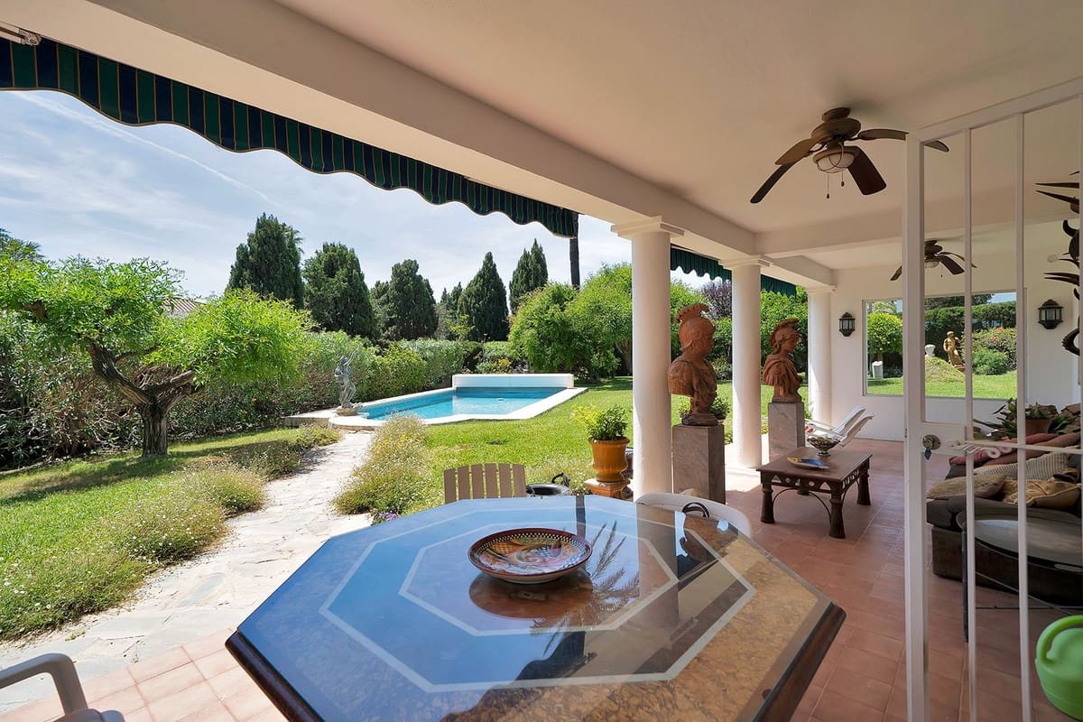 4 quarto Moradia para venda em El Paraiso com piscina garagem - 1 750 000 € (Ref: 10157507)