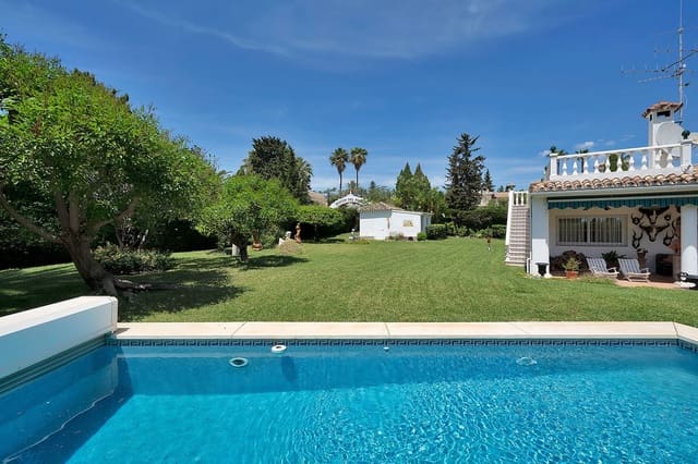 4 quarto Moradia para venda em El Paraiso, Estepona com piscina garagem - 1 750 000 € (Ref: 10157507)