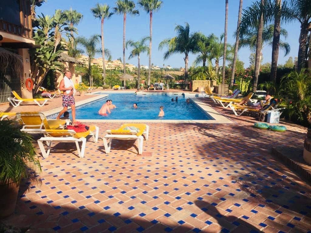 3 soveværelse Byhus til salg i Nueva Andalucia med swimmingpool garage - € 539.000 (Ref: 10157508)