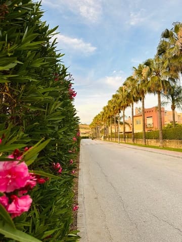 3 chambre Maison de Ville à vendre à Nueva Andalucia, Marbella avec piscine garage - 539 000 € (Ref: 10157508)