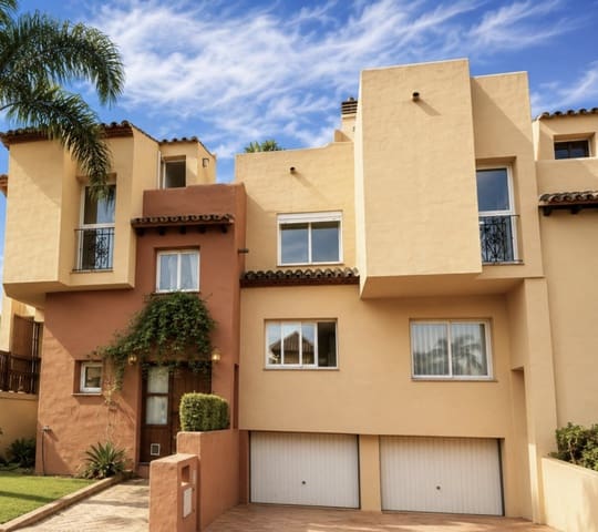 3 chambre Maison de Ville à vendre à Nueva Andalucia, Marbella avec piscine garage - 539 000 € (Ref: 10157508)