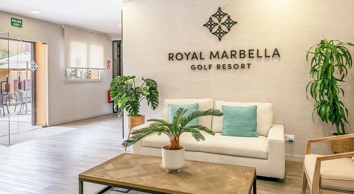 3 soverom Penthouse til salgs i El Paraiso med svømmebasseng garasje - € 425 000 (Ref: 10157509)