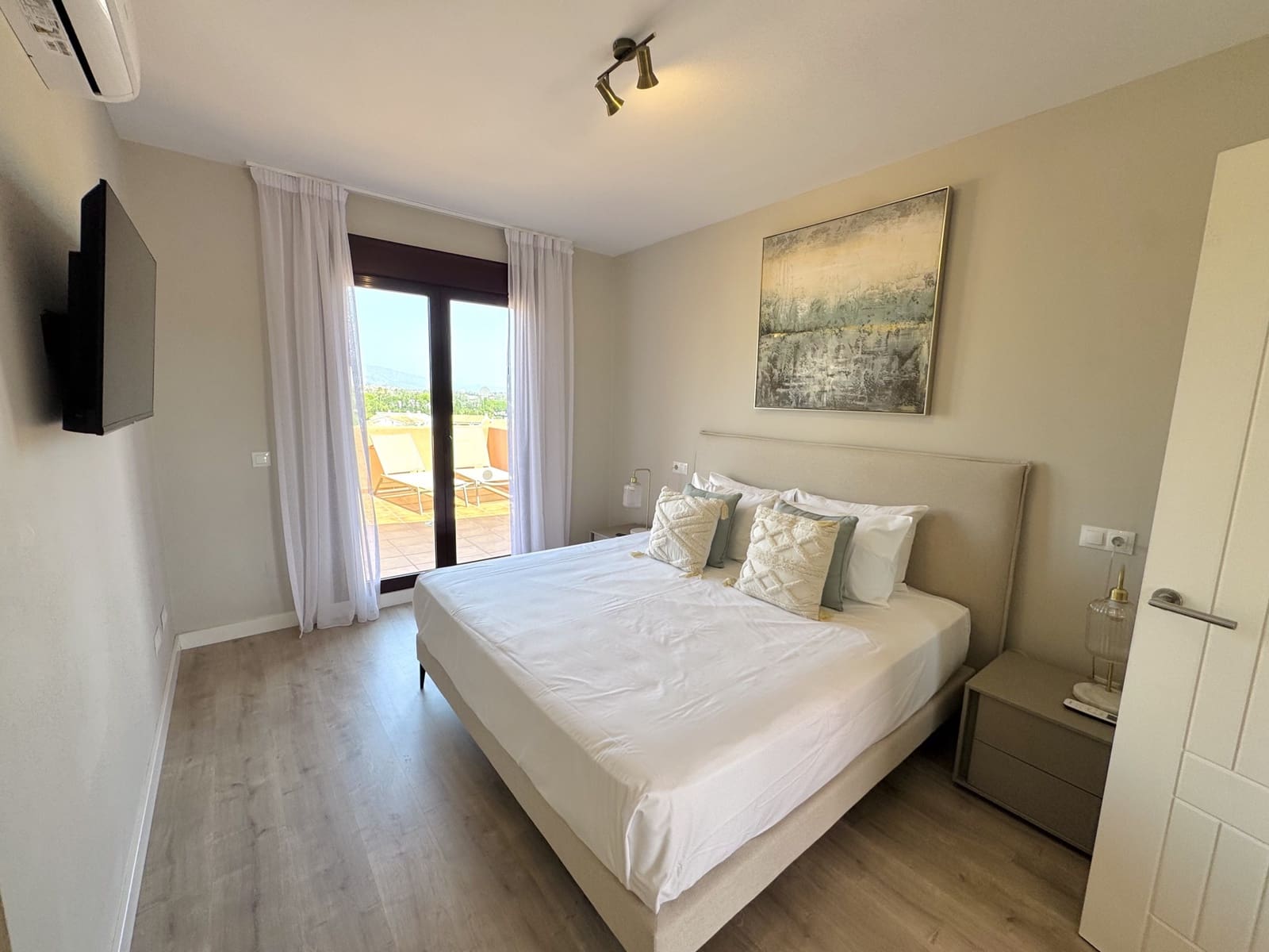 3 soverom Penthouse til salgs i El Paraiso med svømmebasseng garasje - € 425 000 (Ref: 10157509)