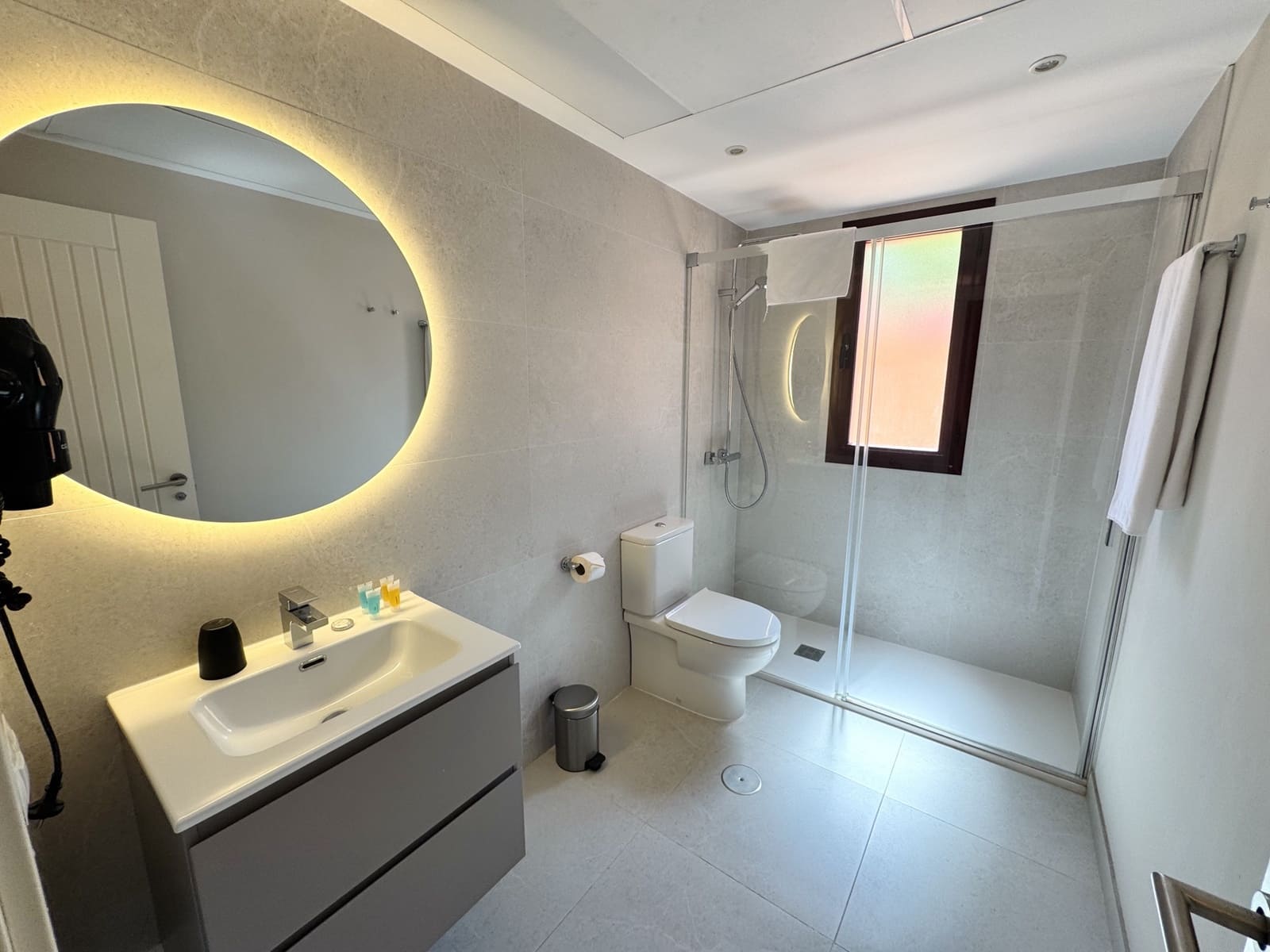 3 soverom Penthouse til salgs i El Paraiso med svømmebasseng garasje - € 425 000 (Ref: 10157509)