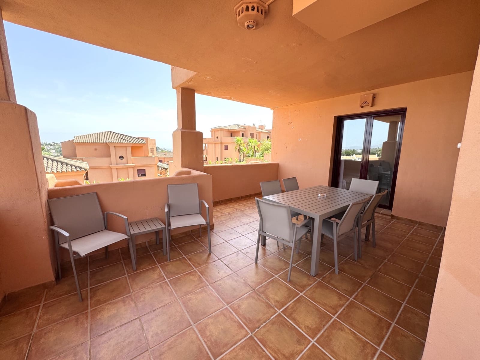 3 soverom Penthouse til salgs i El Paraiso med svømmebasseng garasje - € 425 000 (Ref: 10157509)