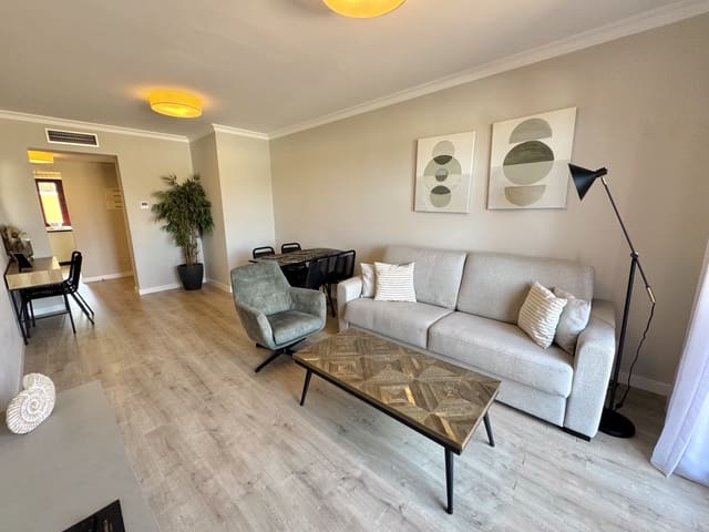 3 soverom Penthouse til salgs i El Paraiso, Estepona med svømmebasseng garasje - € 425 000 (Ref: 10157509)